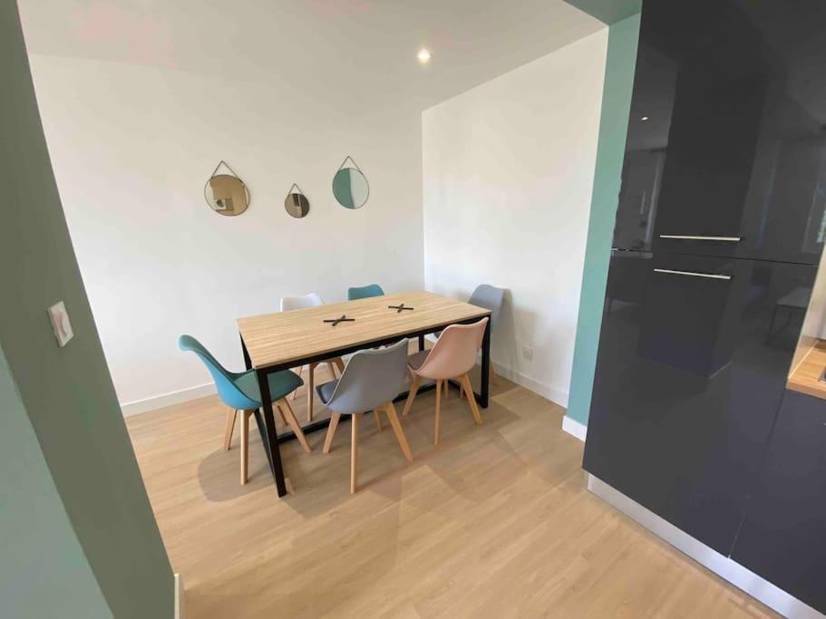 Appartement Familial, 2 Chambres, En Rdc Sur Cour Saint-Florentin  Exterior photo